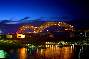 Memphis bridge over Mississippi